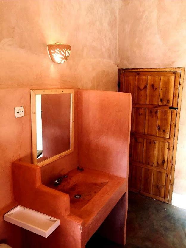 Tigmi Hamid Decouverte Des Traditions Et De La Culture Berbere Ait Benhaddou Exterior photo